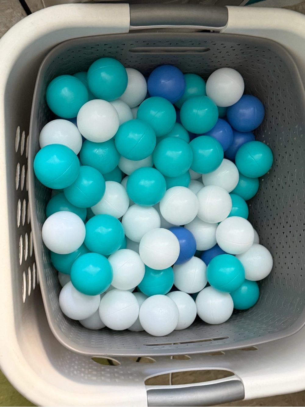 Amazon Teal White Blue Plastic Play Balls